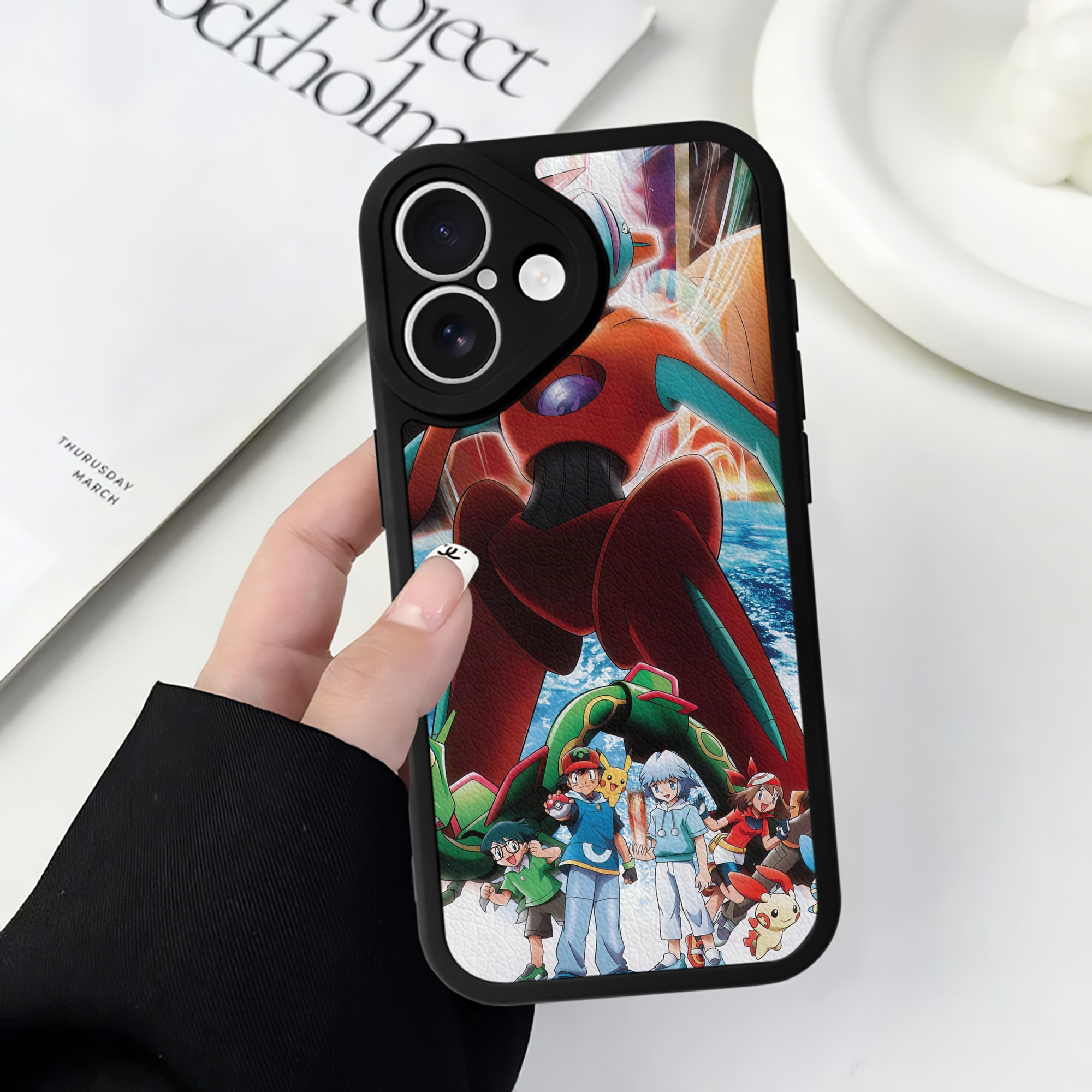 （画像用） ポケットモンスター Pokémon 【iPhone 16シリーズ対応】シリコンスマホケース（レザー調） 材質：シリコン